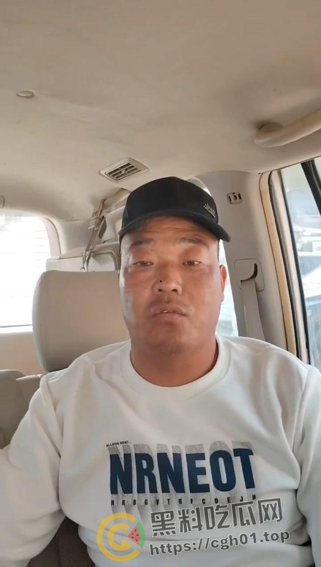 儿子被打 父亲让警察拦着不让回家?四川凉山霸凌事件 愤怒民众包围警察局-8