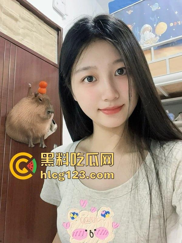 清纯不复存在!华南师大眼镜妹白琦珊云盘性爱片外泄,男友用情趣道具把她的小穴玩成流水工厂!-2