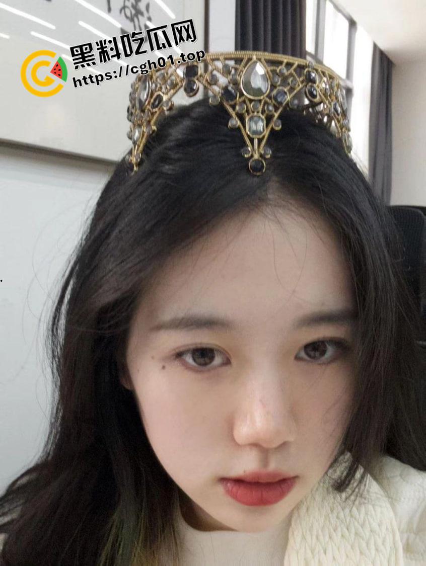 四川大学女大学生网调被流出 文学系甜美妹子 包满鲍鱼 柔软多汁 极品-2