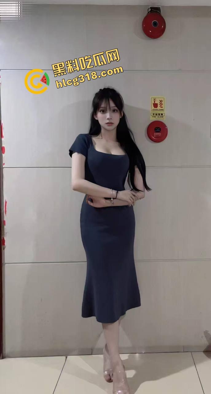 姐妹们口嫌体正直,嘴上说不看毛片,抓到集美看毛片还装正经?裤裆早就湿成狗了!-3