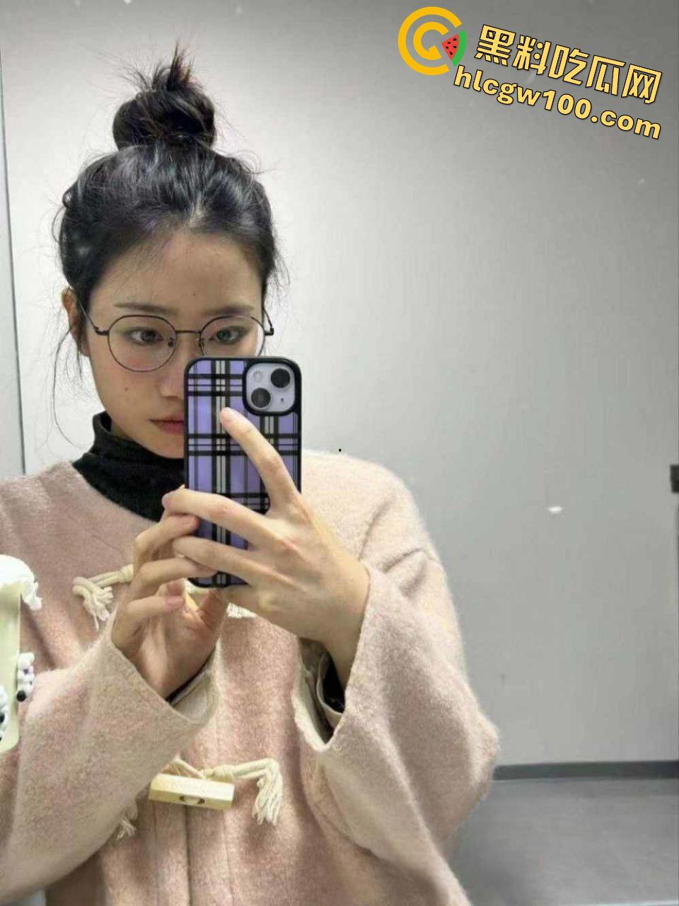 山西文理学院【刘美莹】品学兼优的花季少女沦为学长的私人玩具，身上写满淫言荡语口爆吞精-1