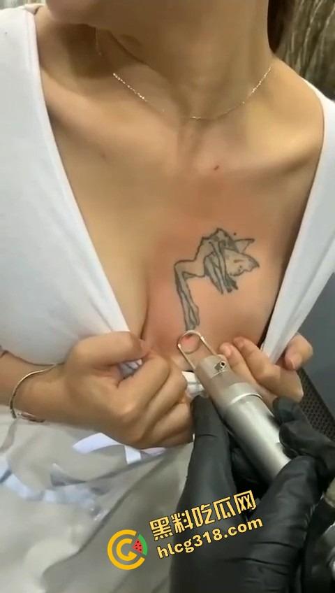 纹的时候笑得像疯子,洗的时候哭得像狗,精神小妹胸口洗纹身,找到接盘侠就开始洗过往了?-7