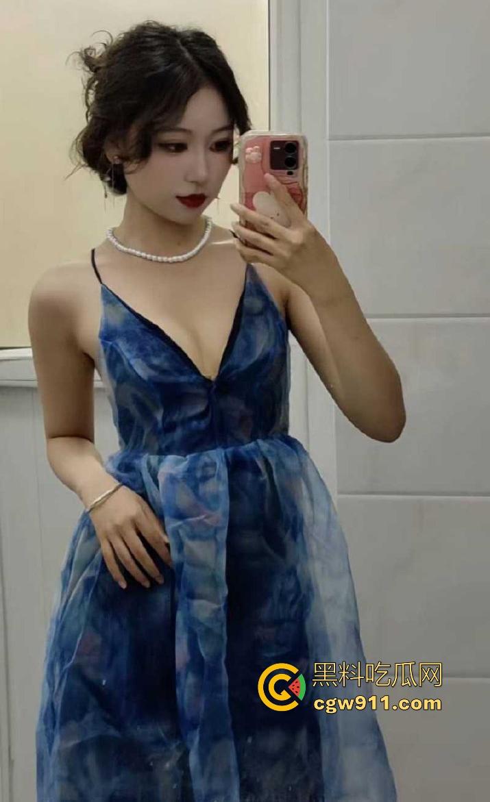 四川美术学院极品学姐【王芷情】与金主约炮被男友报复曝光私拍，性感骚货，极致后入爽到激烈抽搐！-3