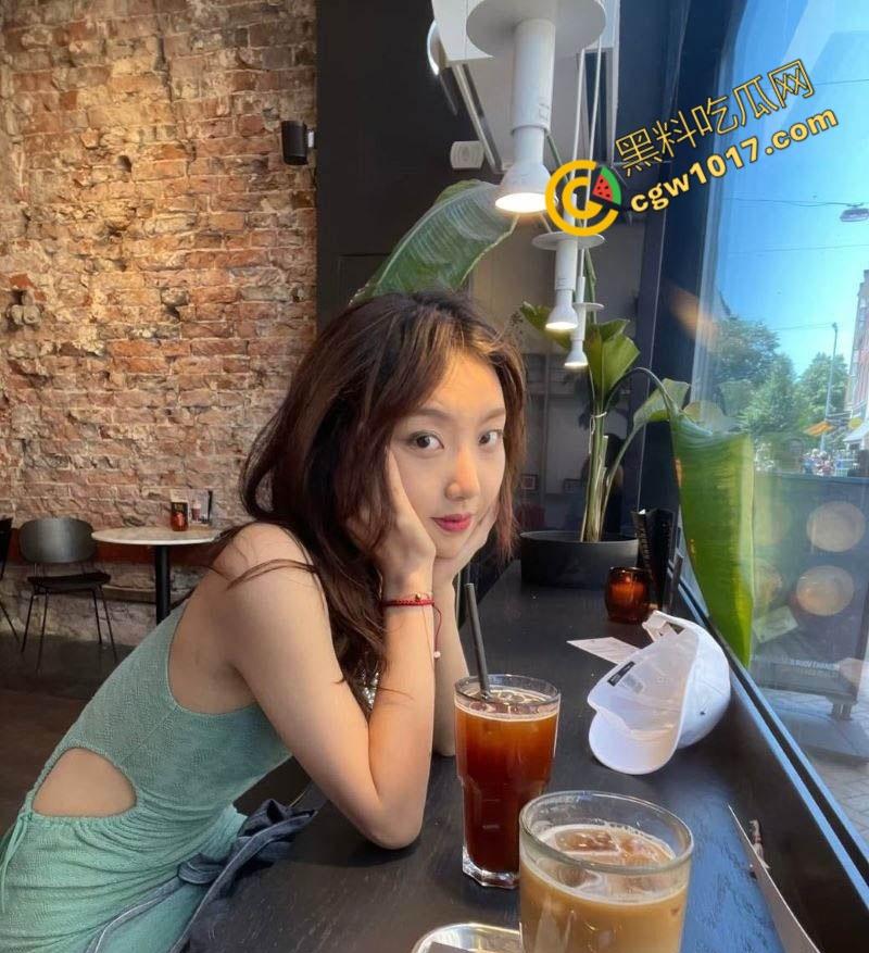 英国利兹女留学生【一吱丸子】玩转富豪圈!各种场合深喉吞屌喷精浪叫,堪称时间管理大师!-7