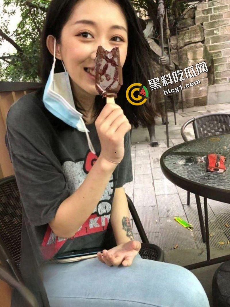 广东女子职业学院『林慧敏』高挑性感身材 穿黑丝校外被土豪看上 处上对象天天操-1