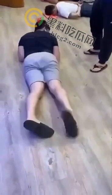 缅甸KK园区猪仔被打视频曝光,珍爱生命远离诈骗!-1