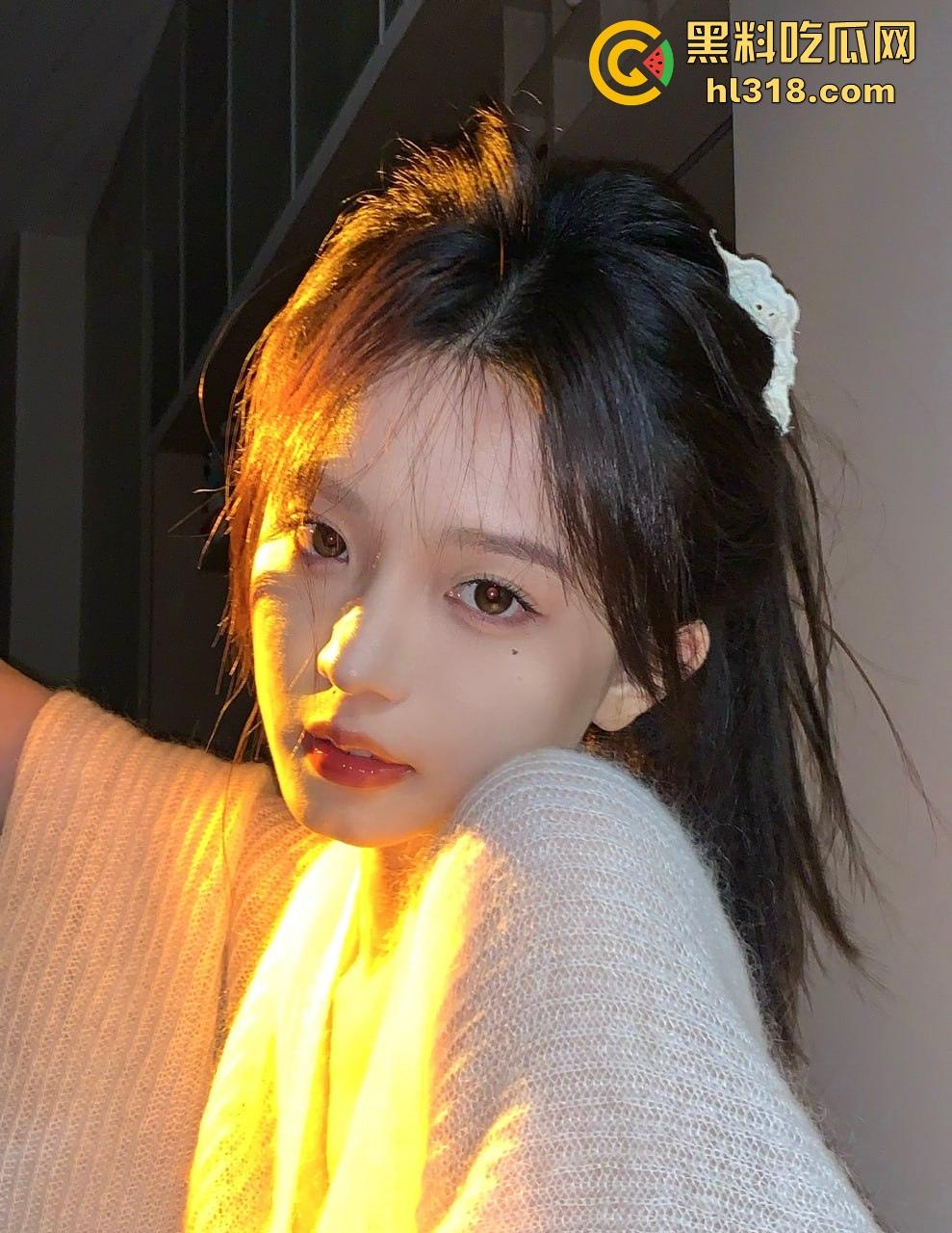 四川理工大学,小情侣教学楼下激情抠逼,清纯少女微张小腿闭眼享受,小心扣发炎噢!-1