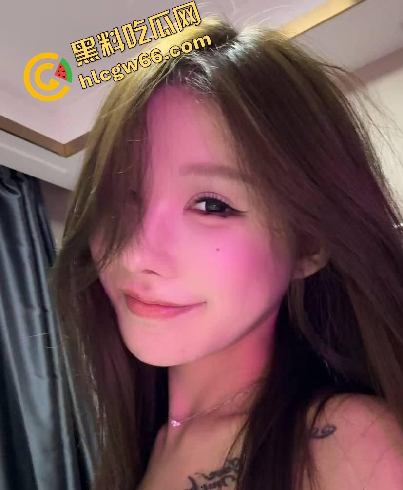 南京变性骚货COCO私密视频疯传!靠潜规则当车模,专爱男人内射小骚穴,变完性浪得更贱!-1