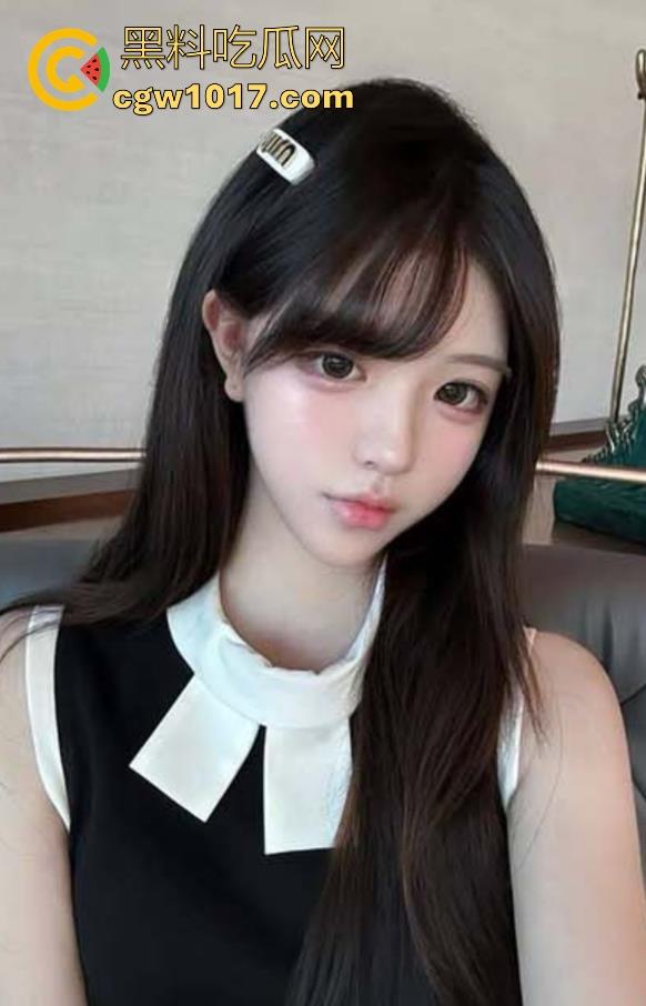 忽悠自己亲姐姐开房，蒙上姐姐眼睛中途换人偷操，全程无套内射，射完无缝衔接继续操，玩的就是心跳！-1