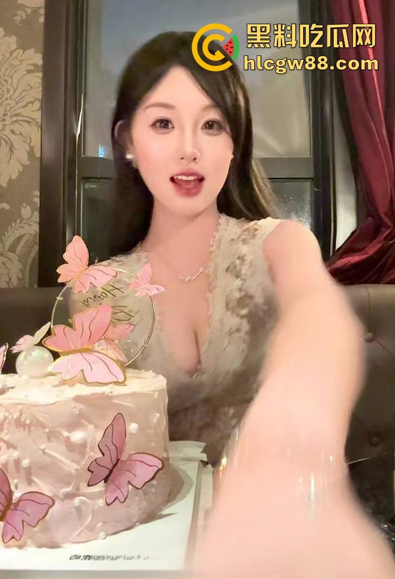 上海名媛【苏芮芮】高冷女神私下竟是金主专属肉便器,34D火辣身材跪爬求操,蜜穴被塞满!-2