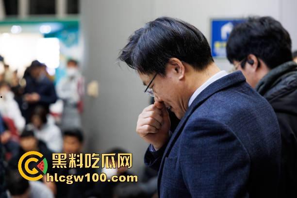 韩国济州航空坠机惨剧，因一只鸟导致181人中179人丧生，仅尾部保留形状，2名机组人员侥幸生还！-14