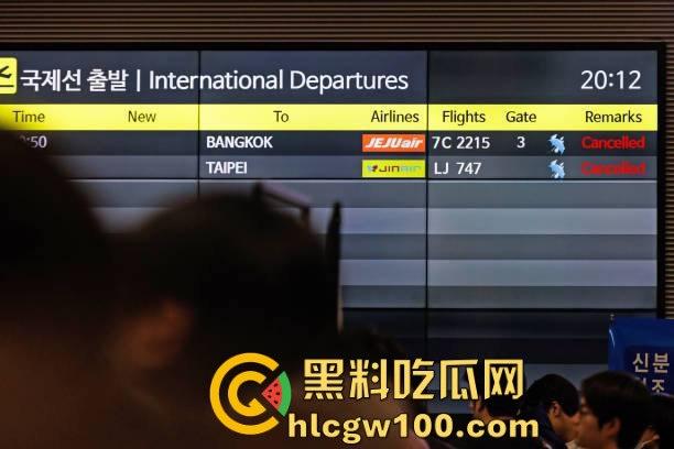 韩国济州航空坠机惨剧，因一只鸟导致181人中179人丧生，仅尾部保留形状，2名机组人员侥幸生还！-15