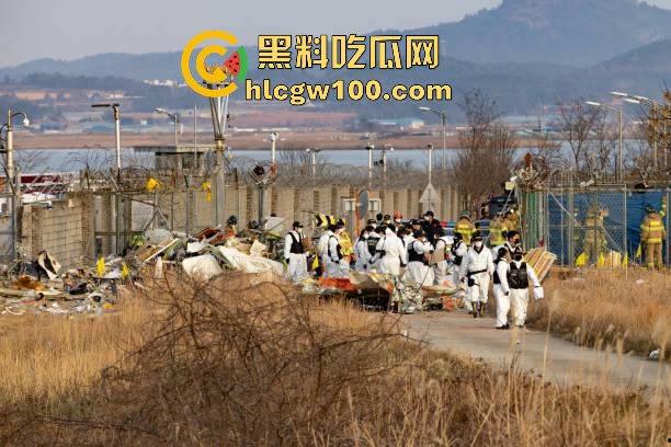 韩国济州航空坠机惨剧，因一只鸟导致181人中179人丧生，仅尾部保留形状，2名机组人员侥幸生还！-24