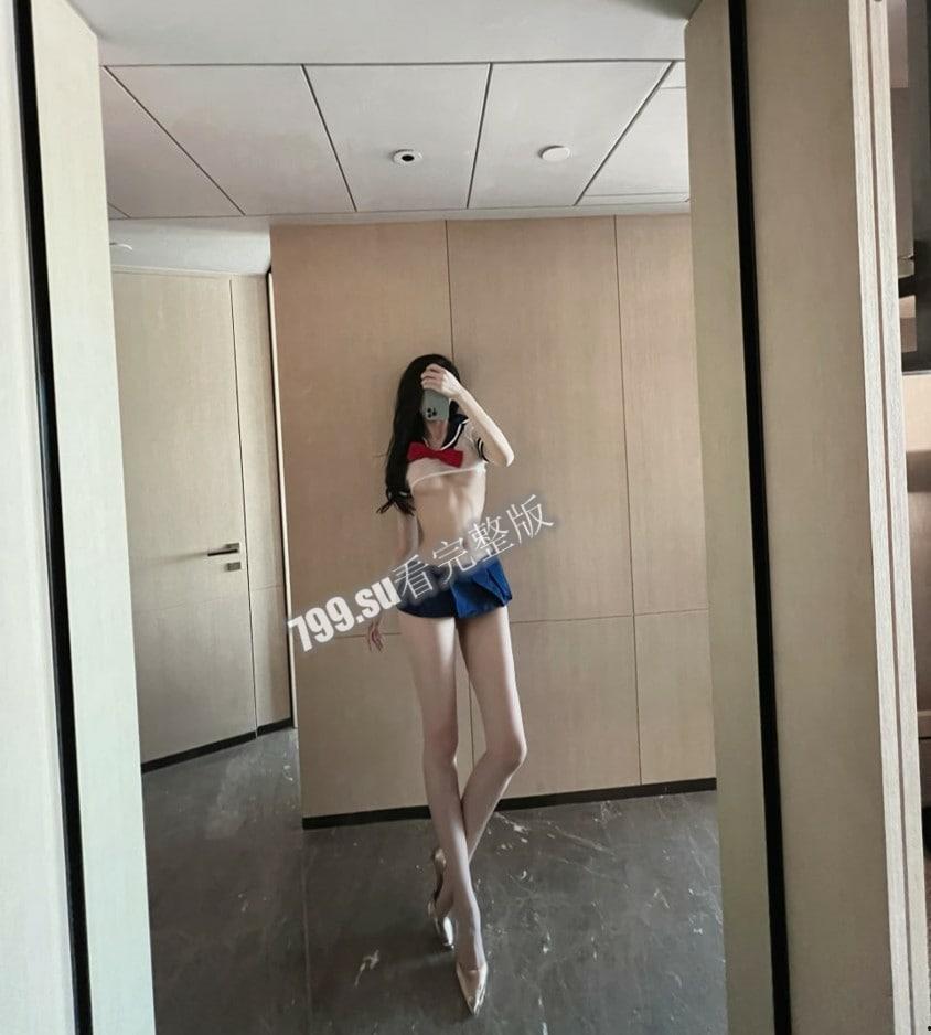 抖音百万粉丝！九头身 1.84 米红唇艳女仆葛征 土豪 1V1 视频泄漏！-1