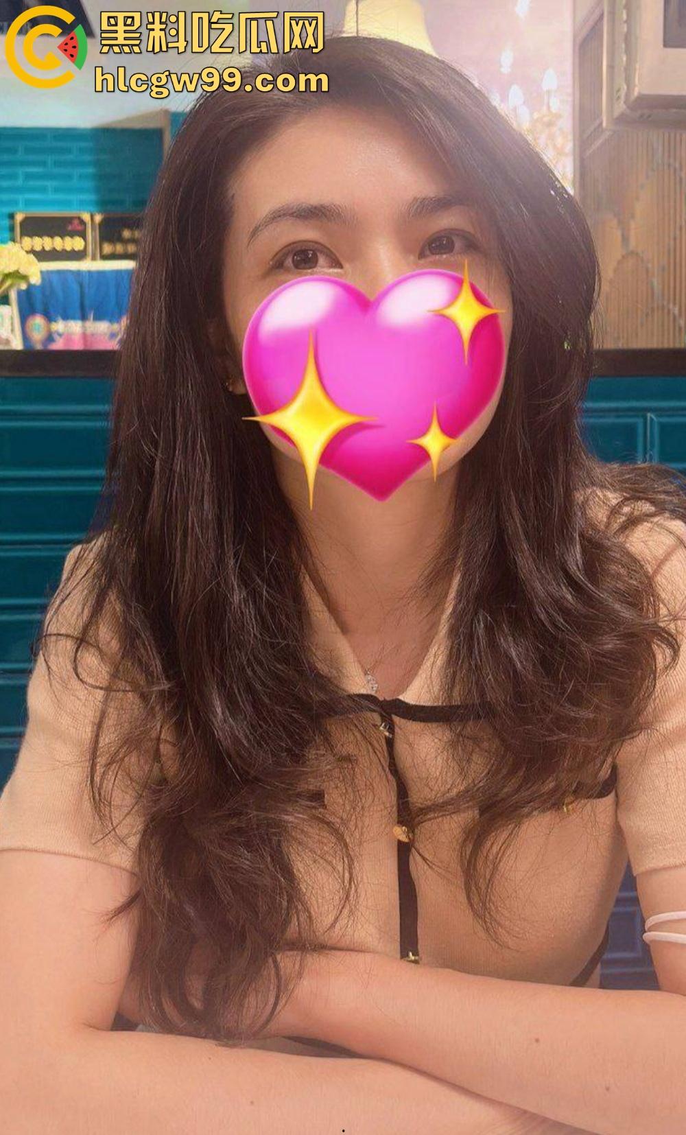 福建巨乳幼师『 林尤薇 』白天讲课晚上在炮友胯下放飞自我，离婚少妇母狗姿态满分，黑丝吊带内射爆操！-10