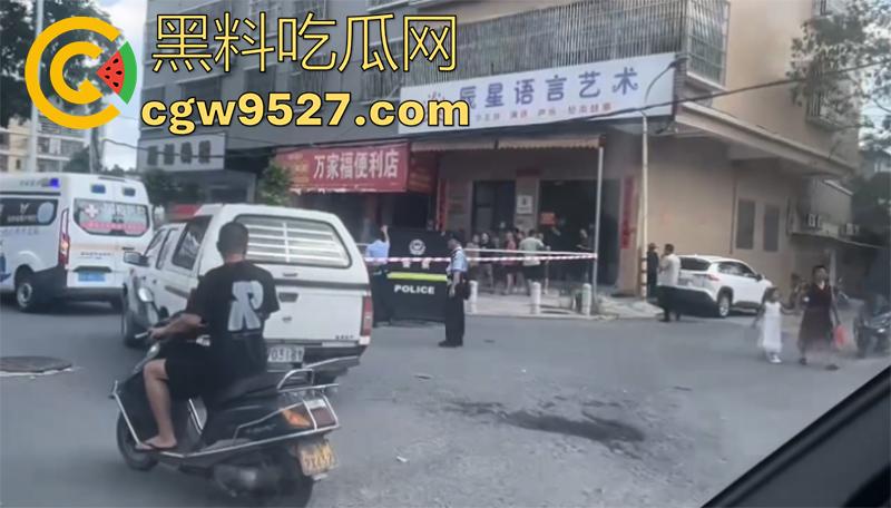 广东揭阳恐怖凶案现场，榕城东寨一男子，被女友戴绿帽后，精神崩溃发疯，当街将女子砍死！-11