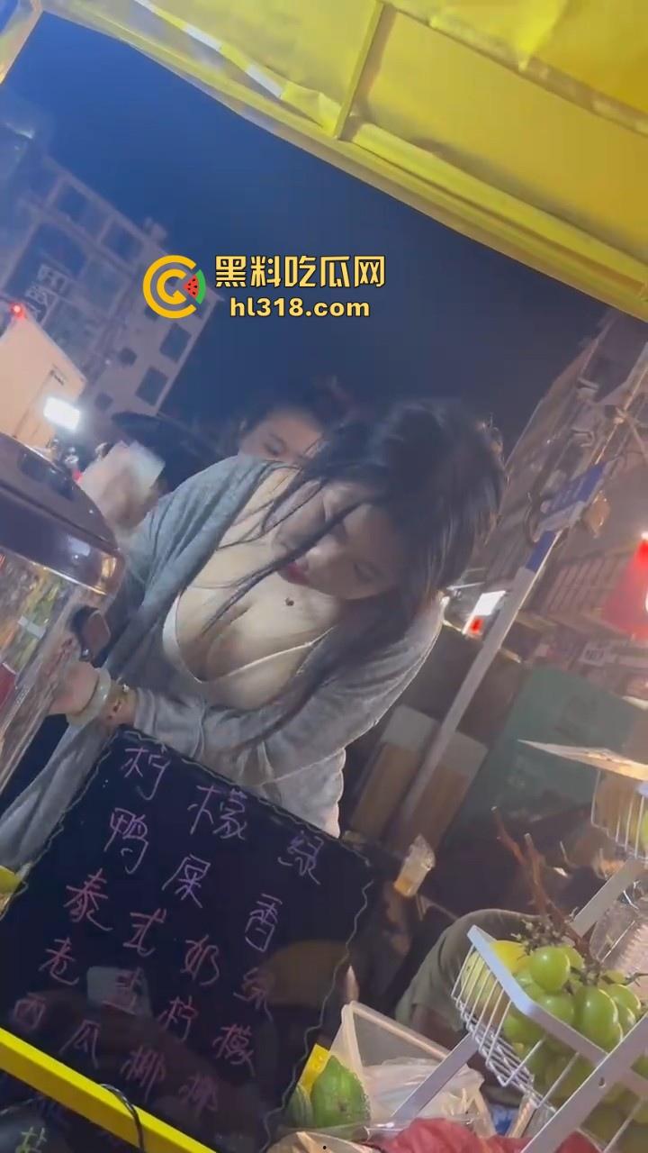 一杯柠檬茶就能细看G杯大奶,小姐姐纯手工猛打,其实我一直喜欢喝柠檬茶,什么大不大奶的无所谓!-3