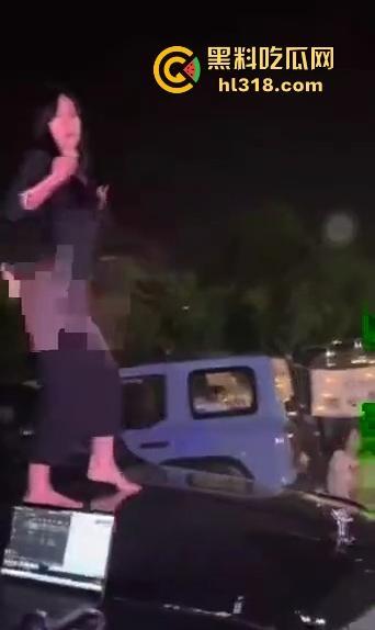 一杯柠檬茶就能细看G杯大奶,小姐姐纯手工猛打,其实我一直喜欢喝柠檬茶,什么大不大奶的无所谓!-4