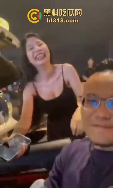 一杯柠檬茶就能细看G杯大奶,小姐姐纯手工猛打,其实我一直喜欢喝柠檬茶,什么大不大奶的无所谓!-5