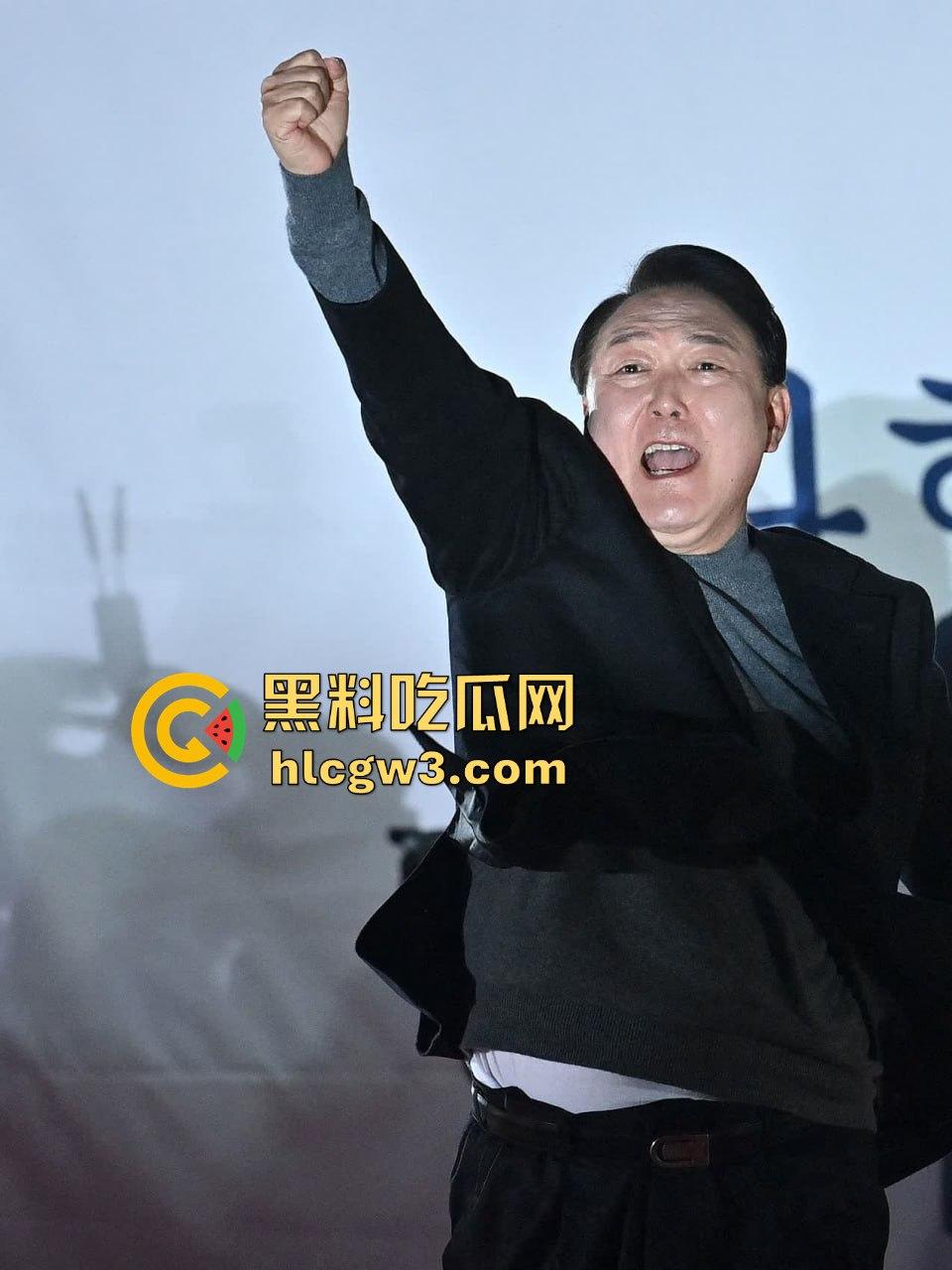 首尔之春恋爱脑总统『 尹锡悦』深夜全国戒严只为护妻子 第一夫人为让他稳住总统宝座睡遍军方高层！-31