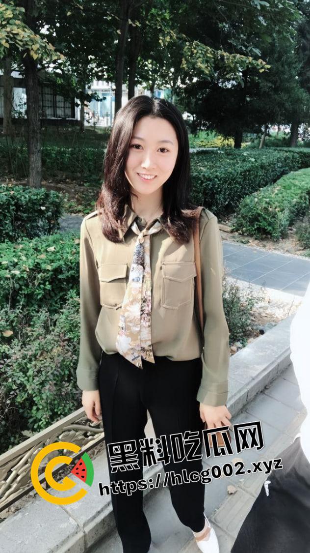 经典永流传！甜美少妇不为人知的一面 旺盛的黑森林下饱满的馒头逼 这才是良家的感觉-17