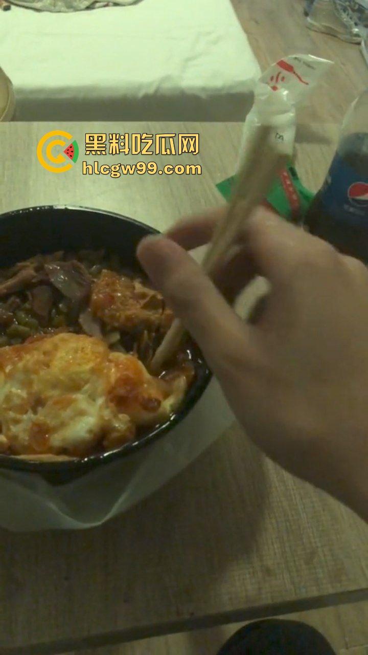 饥饿单男美团外卖点餐！外卖员调侃情人节单子全是避孕套，就你点饭还猴急，这是真的饿了啊！-10