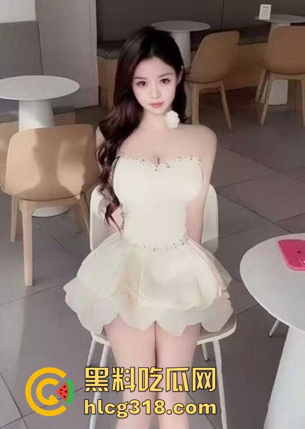 海角乱伦，高考奖励无套内射巨乳清纯女儿，抓奶打桩爆操尽显下贱风情，不内射女儿还发脾气！-3