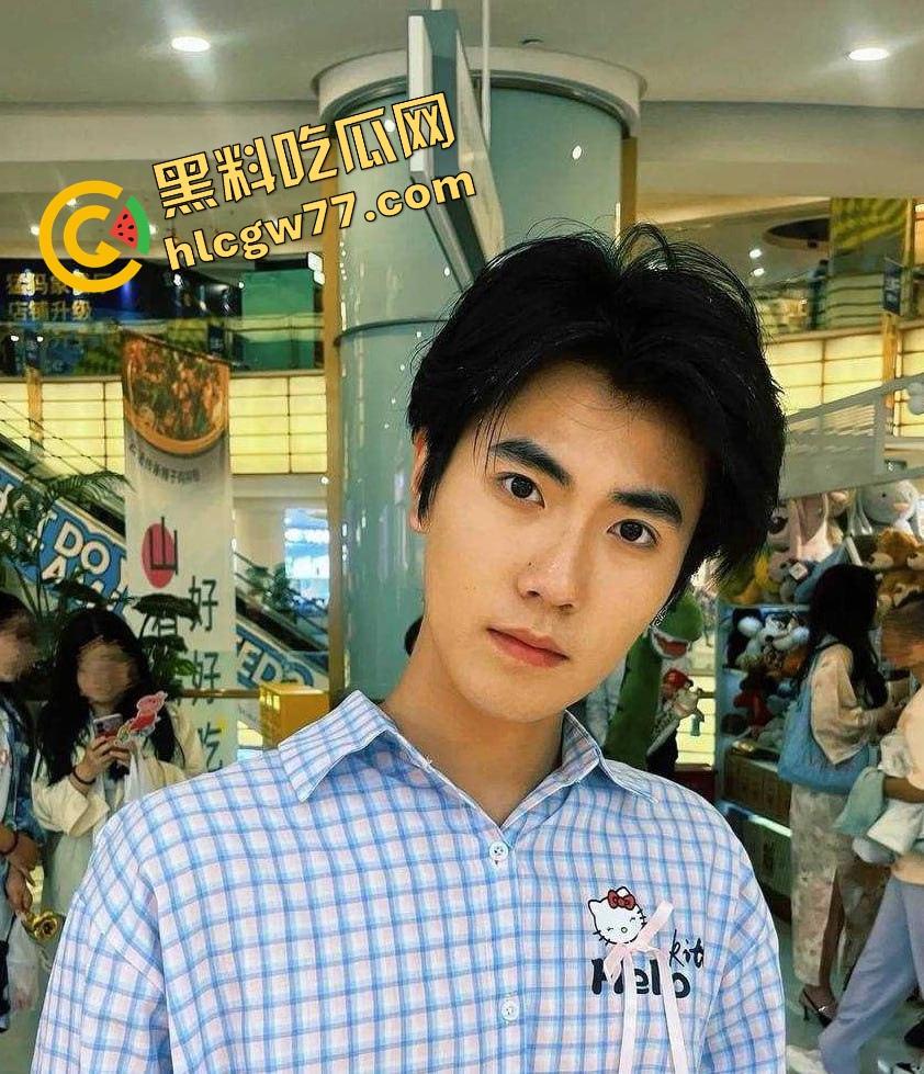 抖音42万颜值博主【刘润桐】装纯骗钱塌房，嘴上说单身，背地里男友当金主，女粉全成提款机！-8