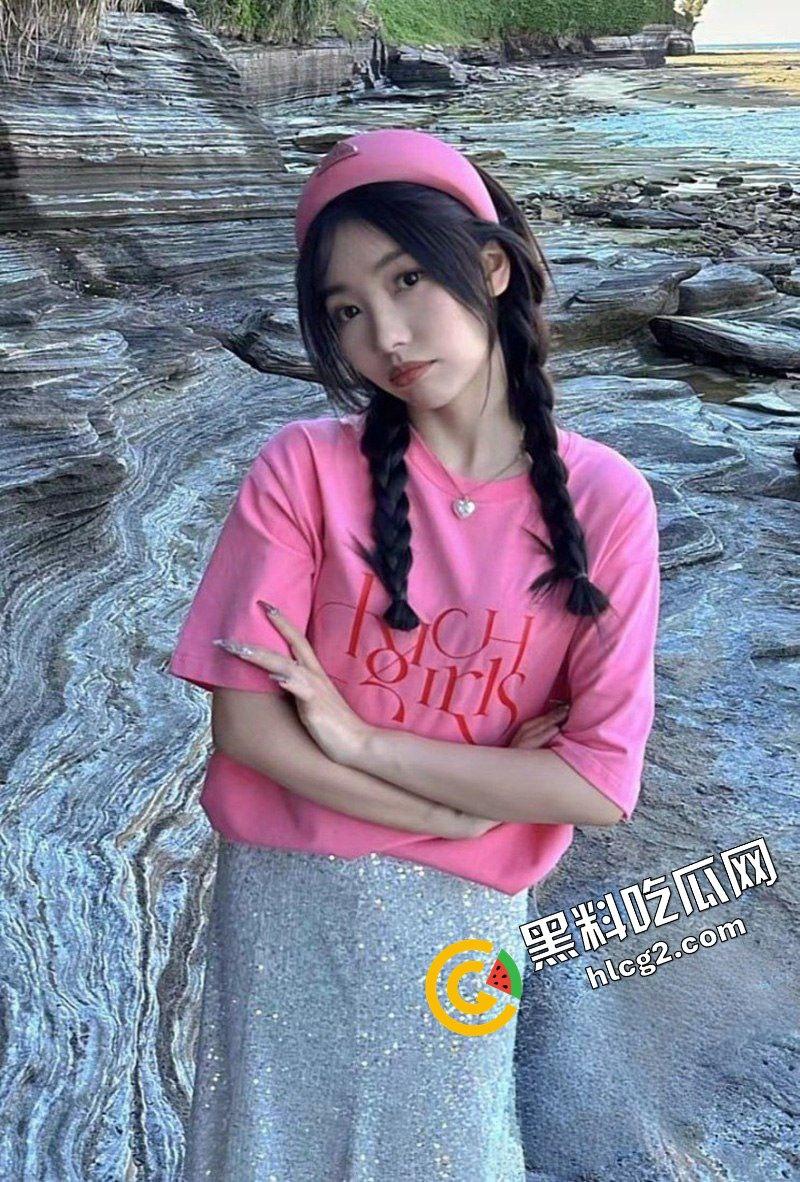 贵州纹身社会姐『陈心莲』裸贷三万分12期被流出!呻吟声销魂至极 自拍道具自慰抠逼 献给金主观赏-3