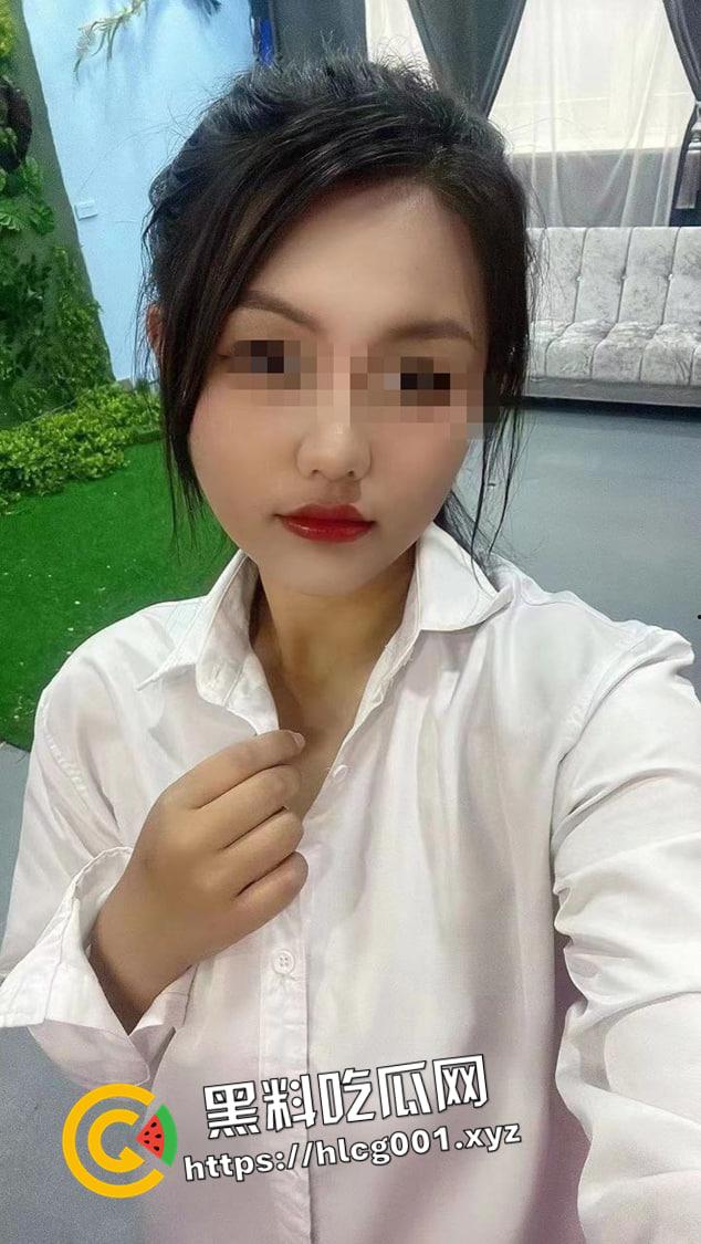 瓜友 投稿爆料一个高颜值反差人妻 奶子都被干憋了叫的也挺有感觉的-12