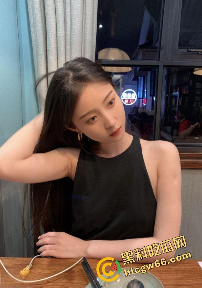 西安音乐学院大三学姐【蓉蓉】恋爱中私约前任被现任破解网盘扒出,实锤露脸doi资源外流!-4