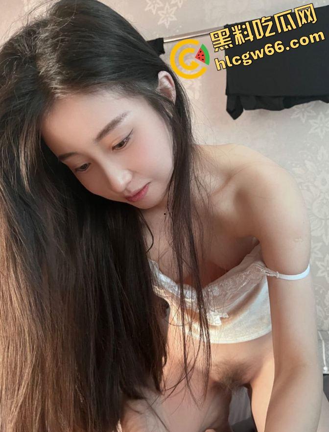 西安音乐学院大三学姐【蓉蓉】恋爱中私约前任被现任破解网盘扒出,实锤露脸doi资源外流!-13