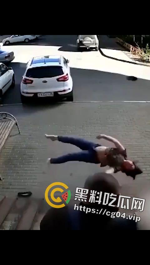 慎点！跳楼 最惨的方式 活下来生不如死  死了  死无全尸 珍惜生命（四）-2