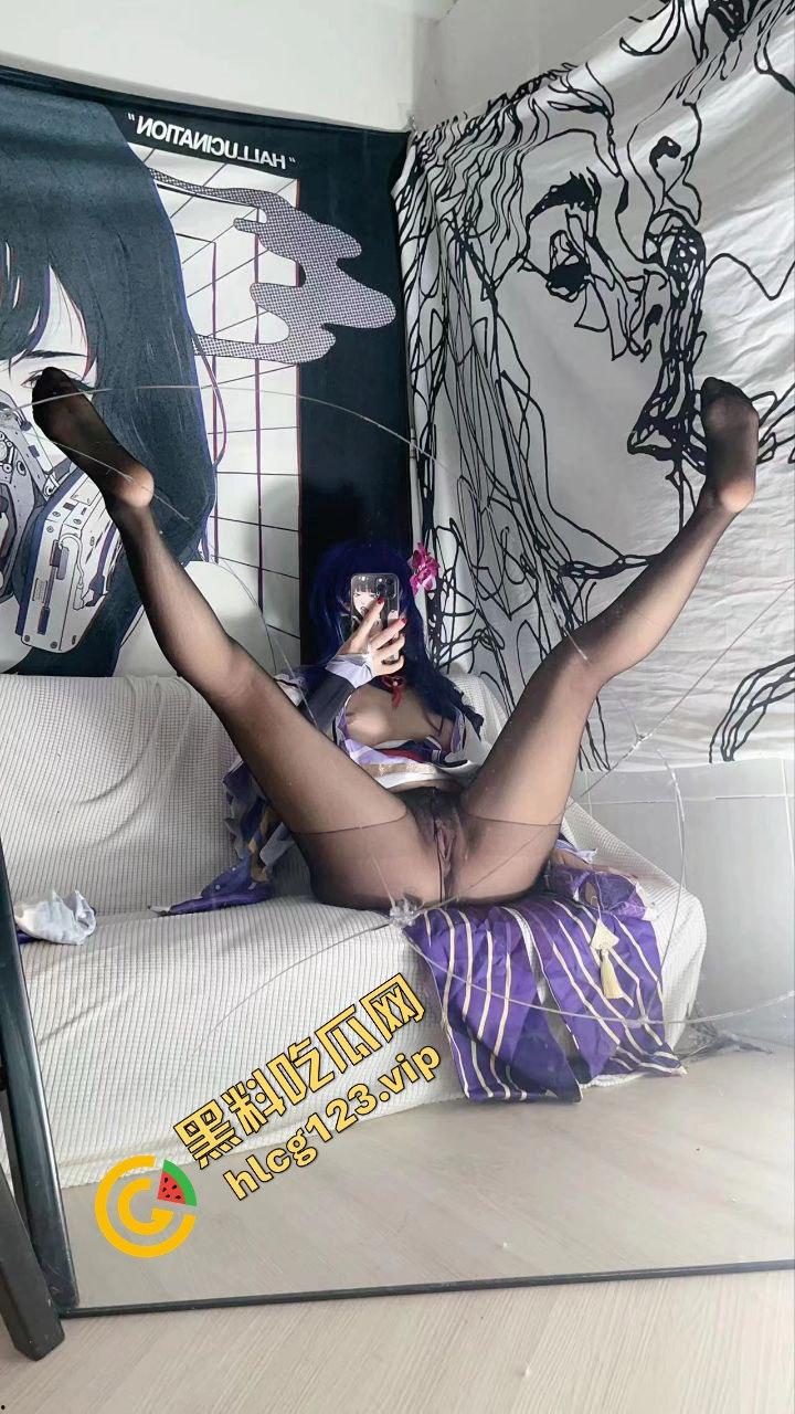 推特反差福利姬【你的kk】10月最新写真泄出，炮机狂插紧致小穴，白浆喷得满屏！-8