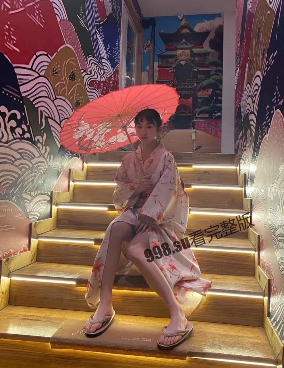 山西财经大学于佳莹 大二学妹于佳莹被包养 手脚口并用很熟练 干爹很享受-8