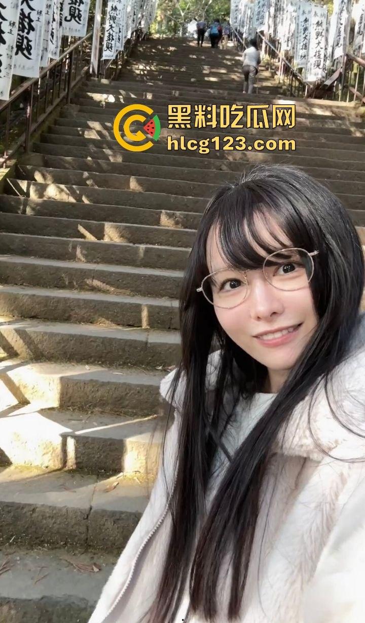 极品日本妹子白天看熊猫,晚上寂寞拿19CM狼牙棒狂放松!塞进小穴痛苦面具都出来了!-8