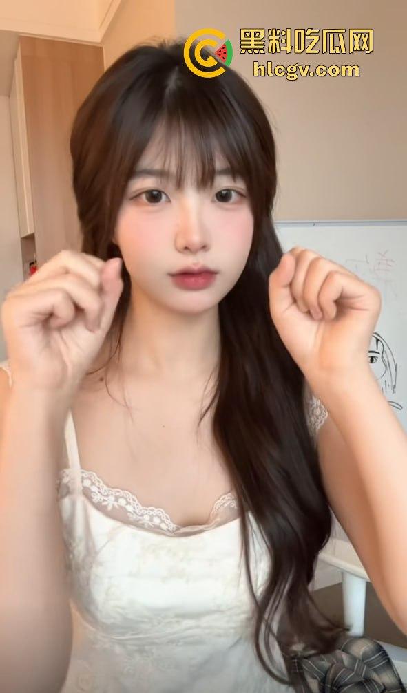 抖音48万粉丝女网红『呼小叫』成电子飞机杯？直播天天等火箭等不到，粉丝来捣一管射完就走！-6