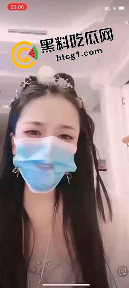 b站UP主【奈妮】直播喷水现场！ 付费大佬远程遥控跳蛋操作到把水喷上天花板 真的太会整活了-2