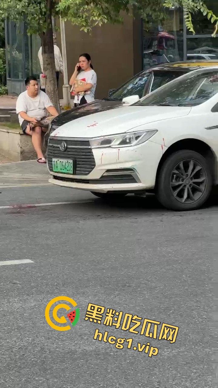 女子因价格争执叫来老公,掏出扳手开瓢,赔偿金额够买辆新车!-7