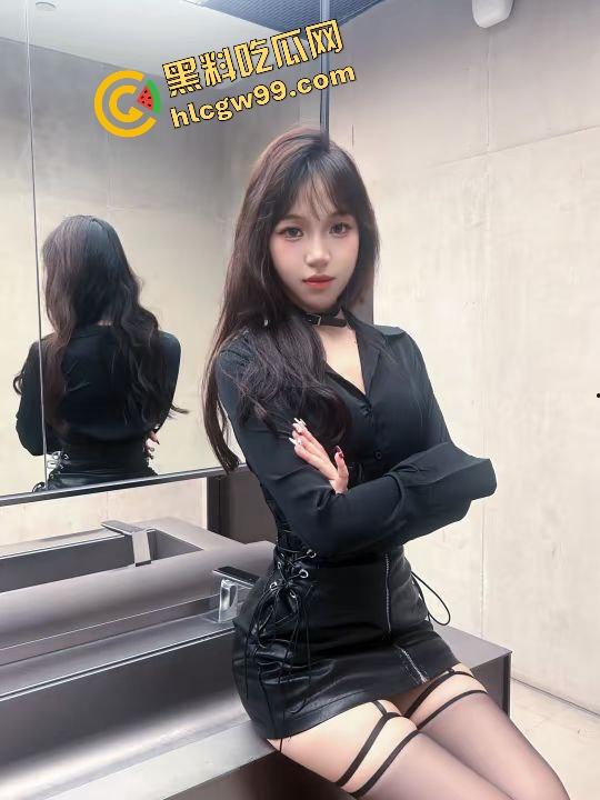 山西太原极品身材反差婊【沈怡】精装朋友圈擦边勾引,约炮大哥全裸后入插逼!独家曝光流出!-2