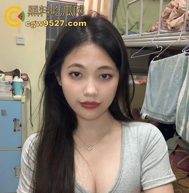 顶级身材学生妹和男友做爱曝光，反差婊被男友玩弄插逼，后入猛操翘臀骚穴，无套内射爽到起飞！-1