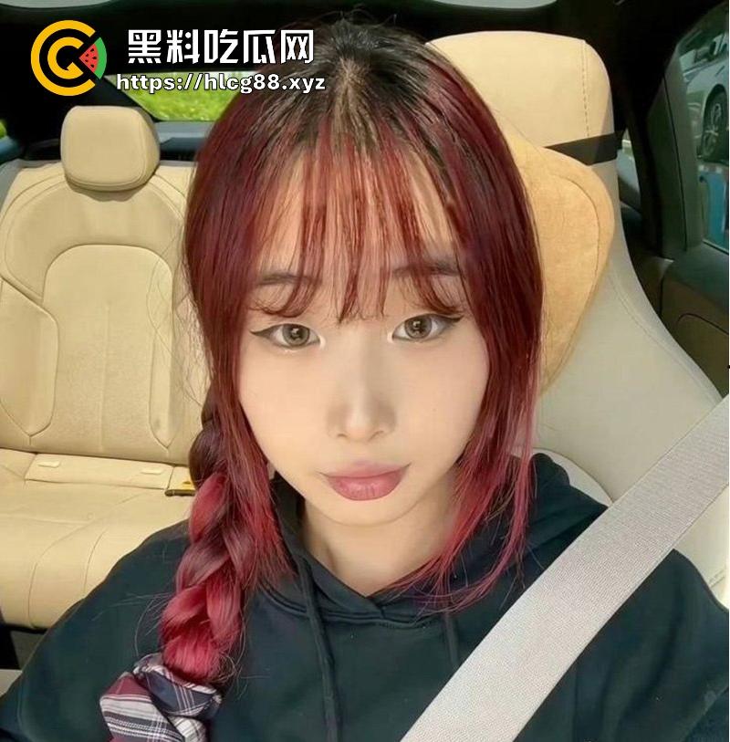 南京大学大四极品学姐【林亦如】到公司当实习会计 被老板潜规则玩弄 激情吃鸡射一脸，性爱自拍流出曝光！-1