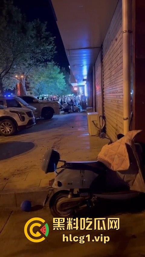 龙湾血腥惨剧!学生斗殴升级,胳膊被生生砍下,校园暴力失控震撼全城!-4